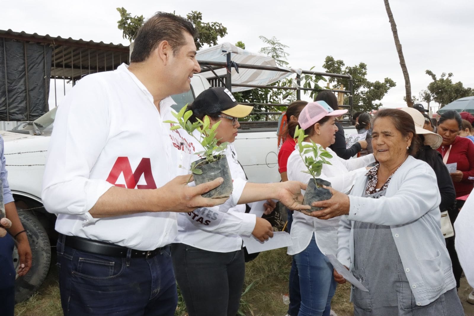 Llama Alejandro Armenta A Ciudadan A A Sumarse A Su Campa A Sembremos