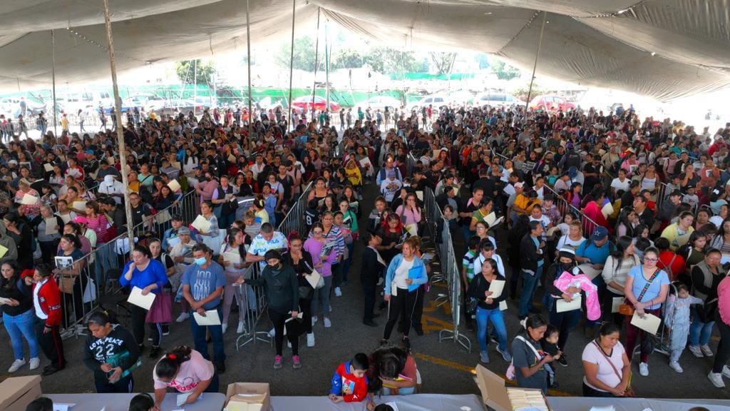 Recompensan Su Esfuerzo Y Entregan Becas Escolares En Atizap N