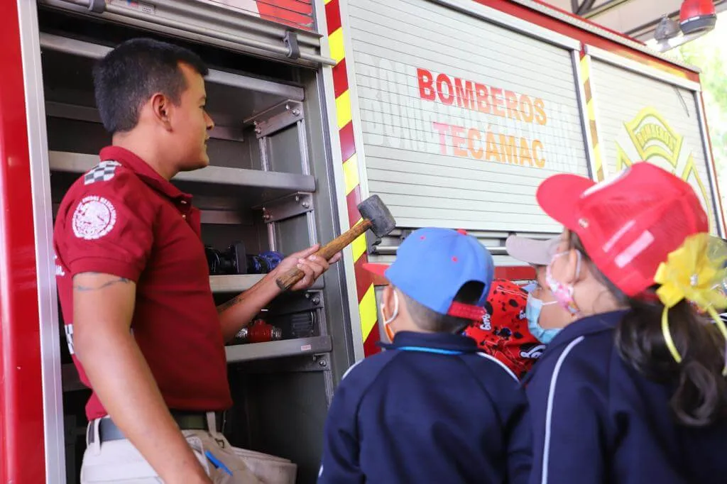Preparan a vecinos para reaccionar ante contingencias