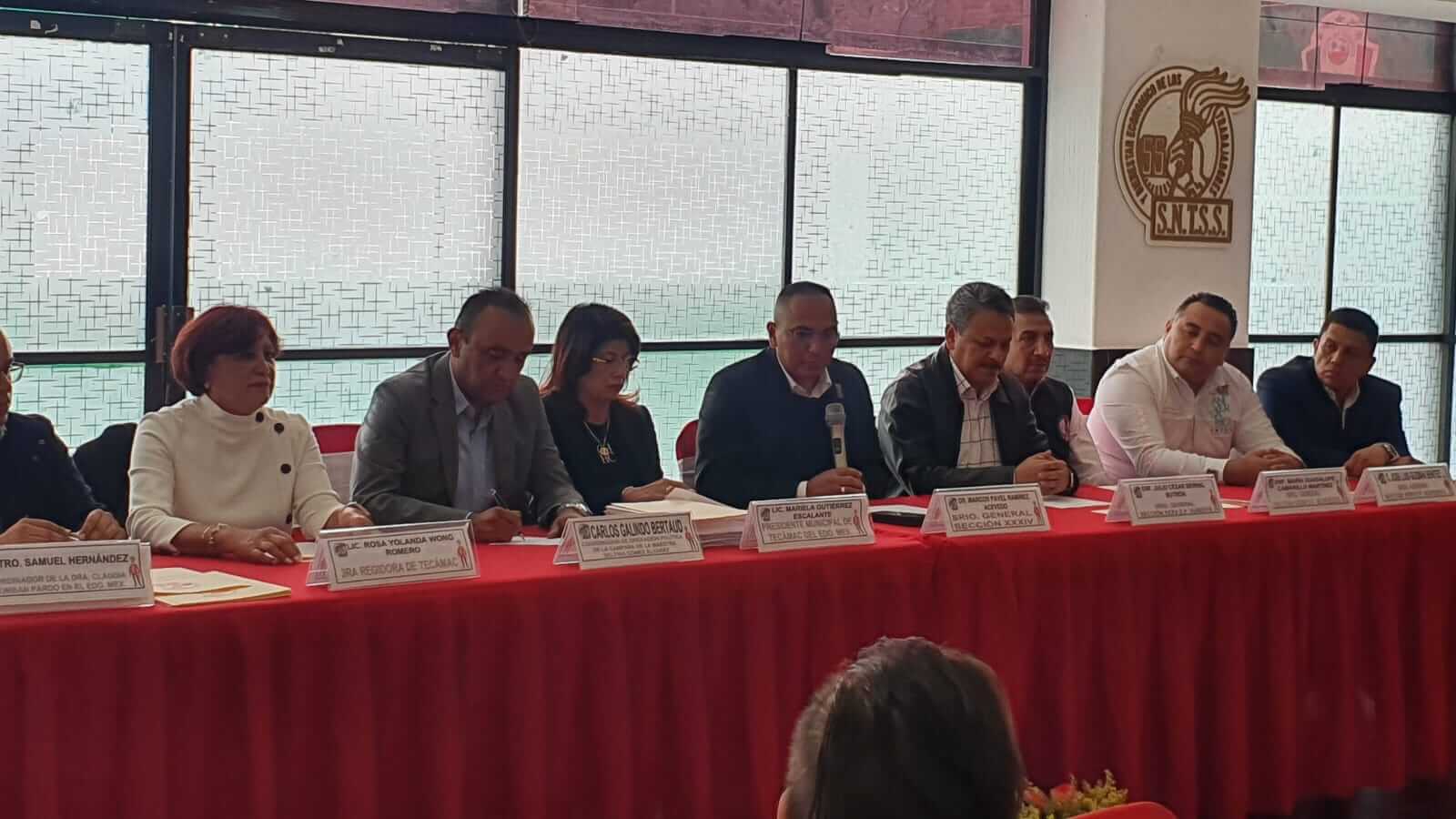 Mariela Gutiérrez se reúne con dirigentes del SNTSS