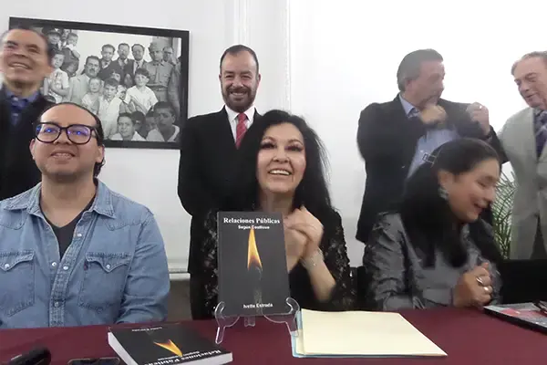 Coatlicue Libro de Ivette Estrada