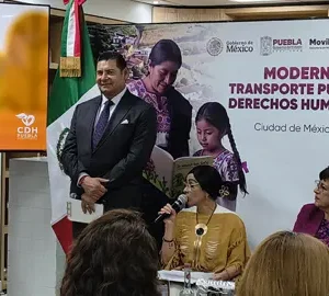 Libro de Sofía busca frenar abuso infantil en Puebla