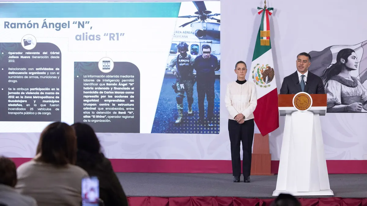 <img width="1200" height="675" data-src="https://impressiones.com.mx/wp-content/uploads/2026/08/Harfuch-R1.webp" class="attachment-alt size-alt" alt="Capturan al "R1" acusado de ordenar asesinato del alcalde de Uruapan" decoding="async" fetchpriority="high" data-srcset="https://impressiones.com.mx/wp-content/uploads/2026/08/Harfuch-R1.webp 1200w, https://impressiones.com.mx/wp-content/uploads/2026/08/Harfuch-R1-600x338.webp 600w, https://impressiones.com.mx/wp-content/uploads/2026/08/Harfuch-R1-1080x608.webp 1080w, https://impressiones.com.mx/wp-content/uploads/2026/08/Harfuch-R1-768x432.webp 768w" data-sizes="(max-width: 1200px) 100vw, 1200px" />