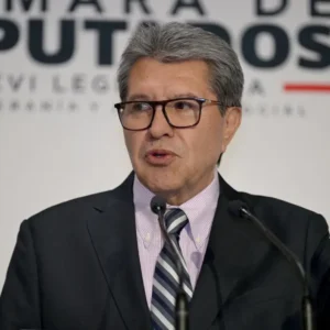 Morena pone en riesgo agenda legislativa por reelección de diputados