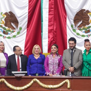 Brugada entrega 4 iniciativas al Congreso en su Segundo Informe